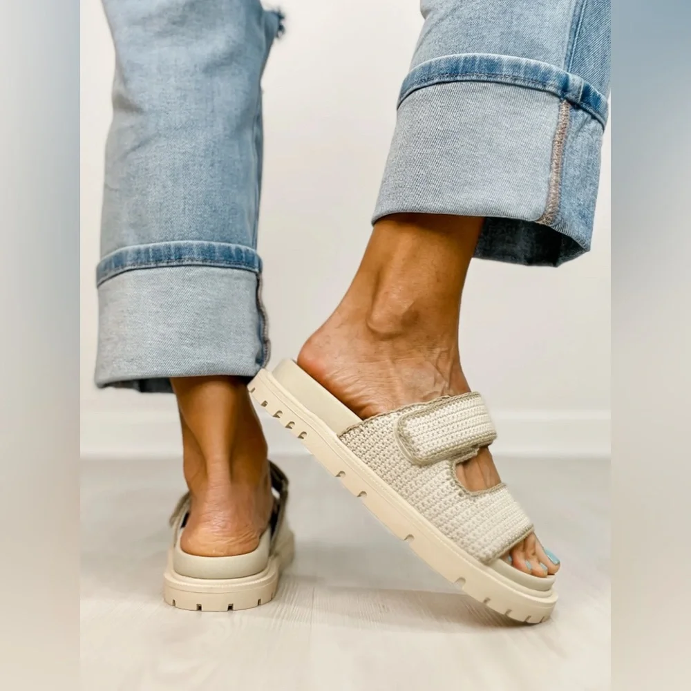 Mia Gabri Crocheted Slip-on Sandals in Bone, Size 8.5. - Picture 5 of 12